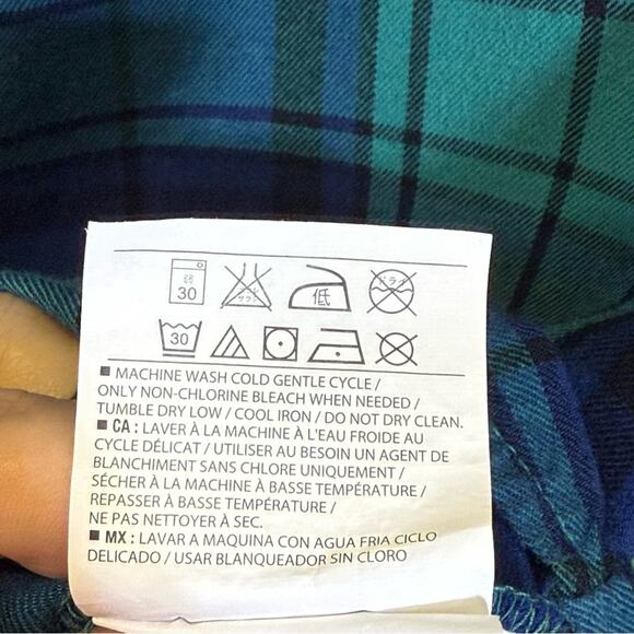 Old Navy, Plaid Boyfriend Button Down Shirt in Blue and Green. Size Small. - Picture 5 of 6